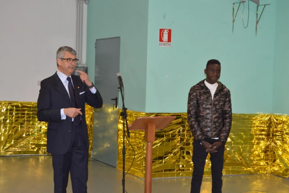 Vitaliano Fulciniti, scrittore calabrese e autore di cinque libri nati dall'esperienza al Regional Hub Sant'Anna di Isola Capo Rizzuto